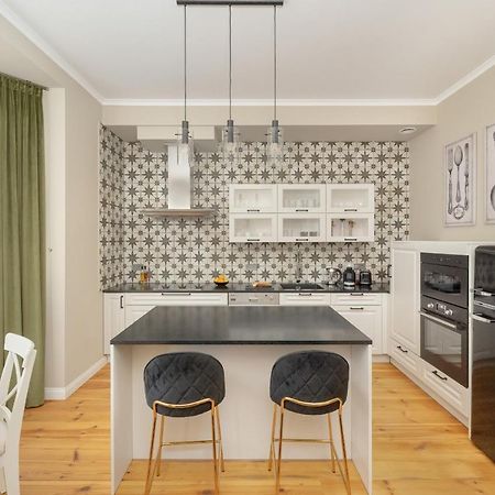 Aesthetic One Bedroom Apartment In Wroclaw By Noclegi Renters Eksteriør billede